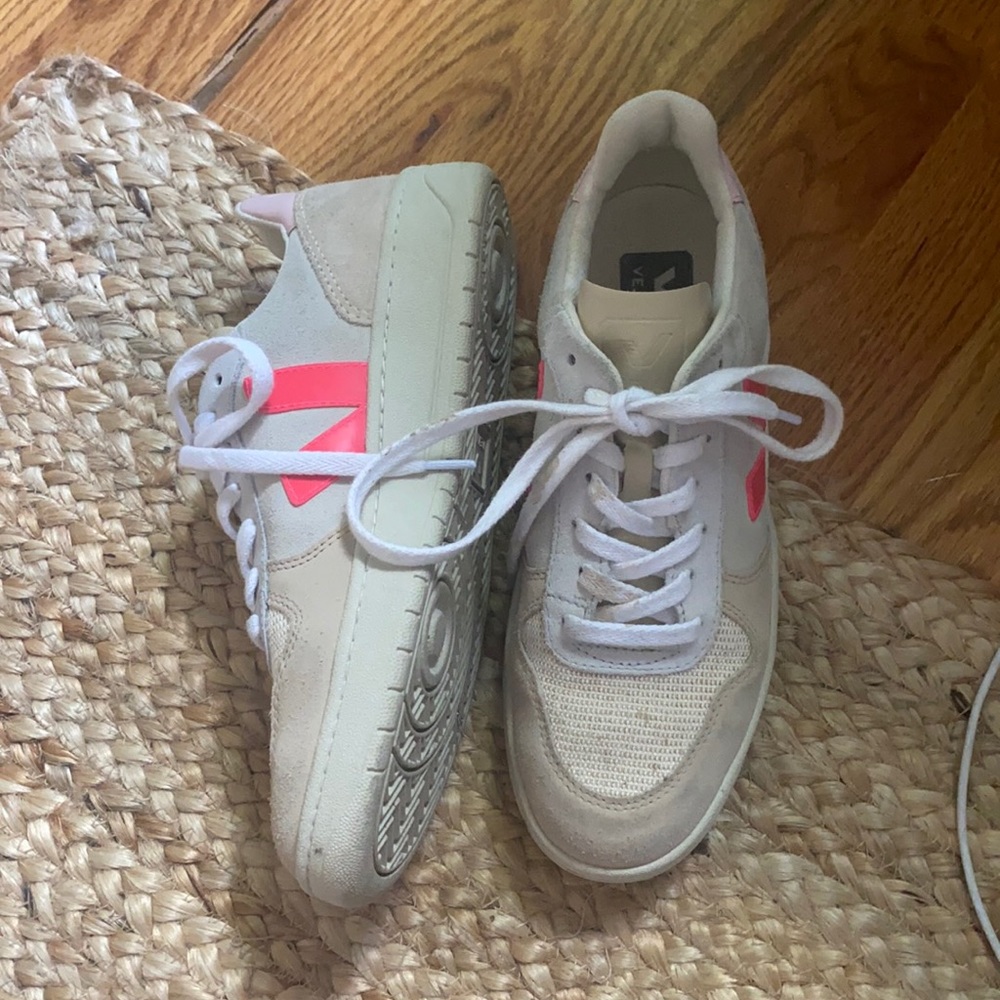 Veja Sneakers